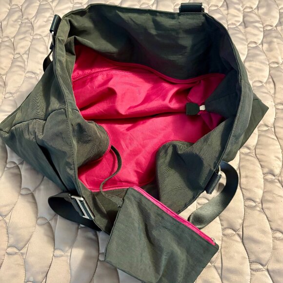 Baggallini Gray and Pink Weekender Expandable Carryall Overnight Tote Bag - Picture 8 of 14